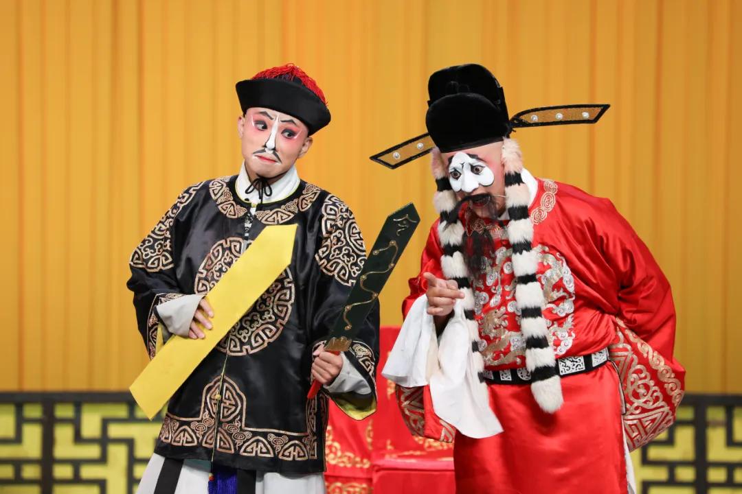 潘梓健:"玉兰"花落"丑行",舞台上的绿叶也有春天▸白玉兰戏剧奖◂