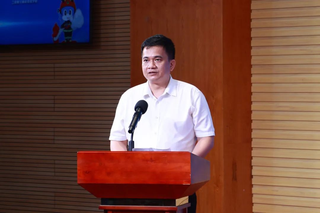 海南大学生消防志愿服务活动的接力棒到三亚啦!