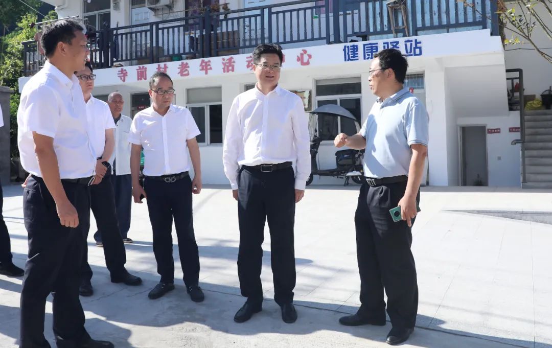 沈洪峰调研农村人居环境整治和重点项目建设工作