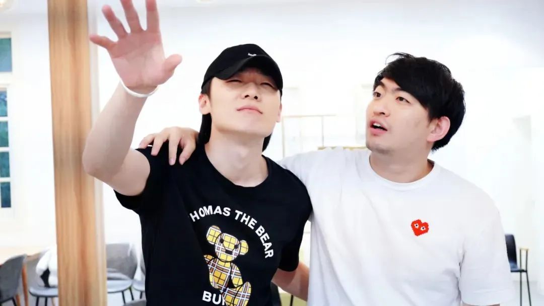 探班| 百老汇经典喜剧《头条》(中文版)国内首演,精彩先睹为快!