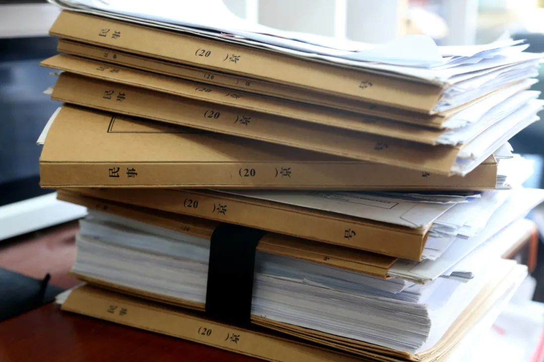 在线查看,还能随时打印,终于再也不用拖着行李箱去法院领取案卷材料了