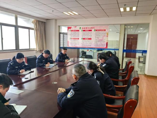 应磊明介绍,在宁波公安破获的影视投资类诈骗案件中,涉案公司从某网站