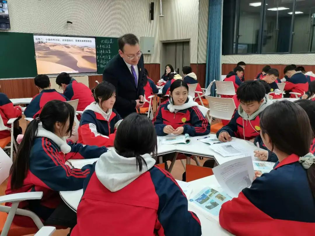 "让孩子在家门口上好学"成为闵行这些教育人的重要目标丨一家亲