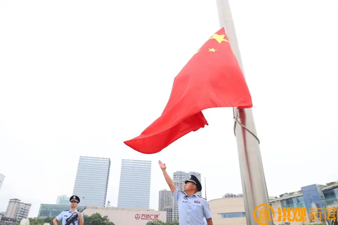 明天,来八一广场看升国旗吧!