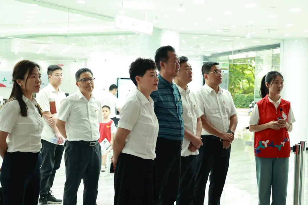 左右滑动查看更多葛洲坝水泥公司钟祥水泥公司党总支葛洲坝钟祥水泥