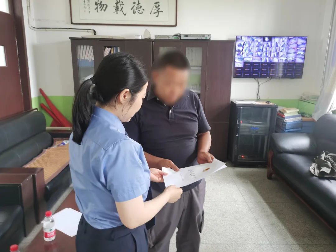 以法为礼庆"六一" , 法治护航伴成长