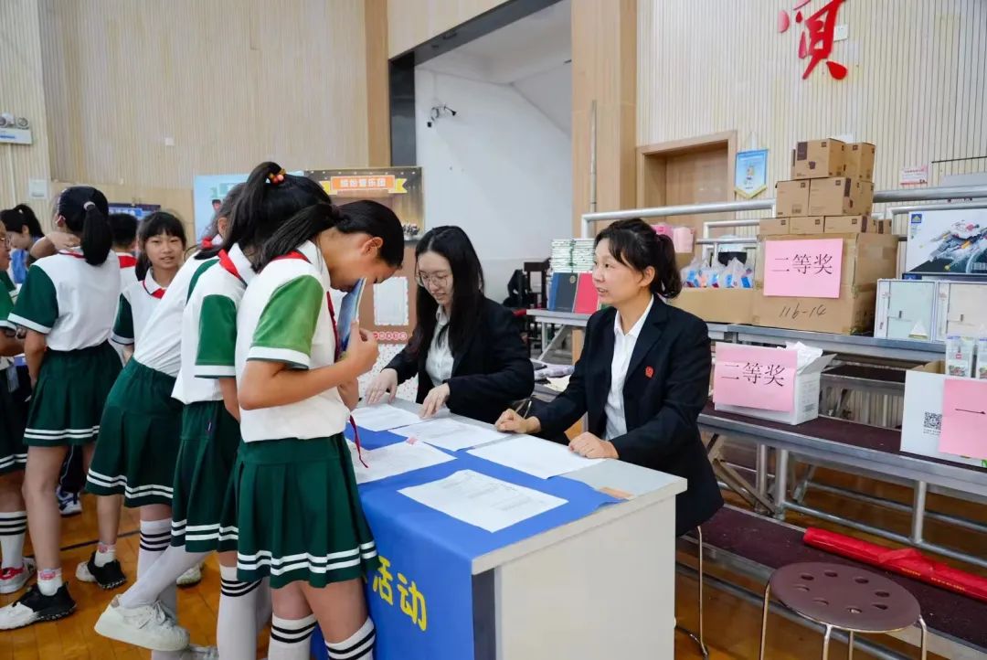 柯桥法院联合区检察院,区教育局,前往柯桥区管宁实验小学,开展"浙里