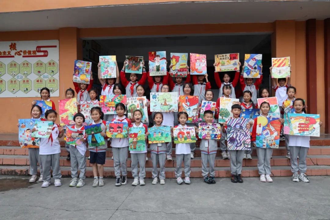 施秉县从江县丙妹镇,下江镇等学校举办书画展活动,迎接"六一"儿童节的