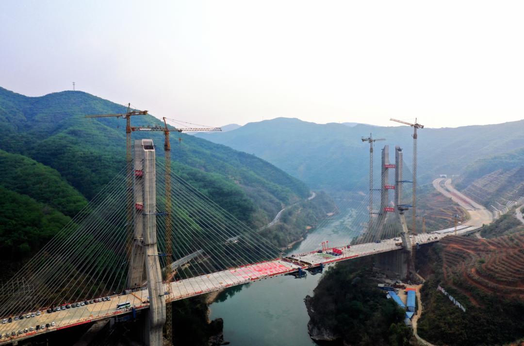 【西双版纳经验】西双版纳州"提质,扩量"并举打好有效投资突围战