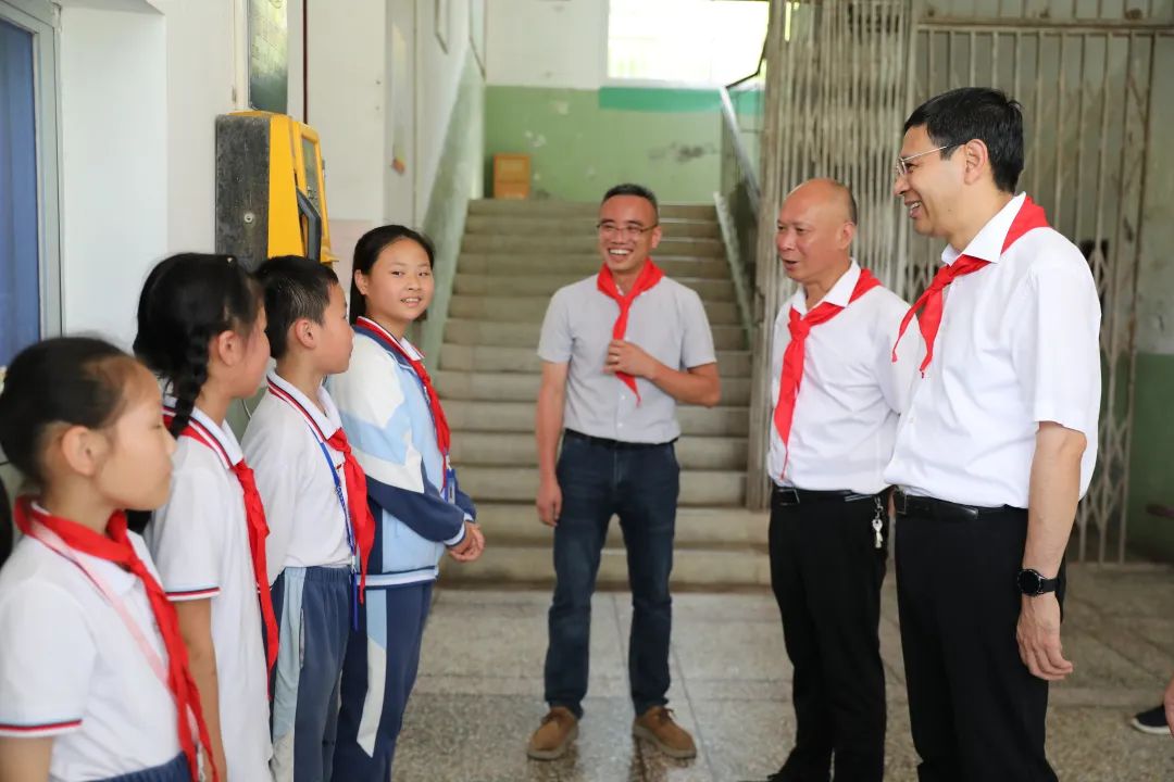 许锋带队深入风车宝贝儿童康复中心和大桥中心幼儿园,杉洋中心小学两