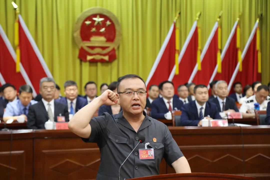 马越同志全票当选北关区人民法院院长