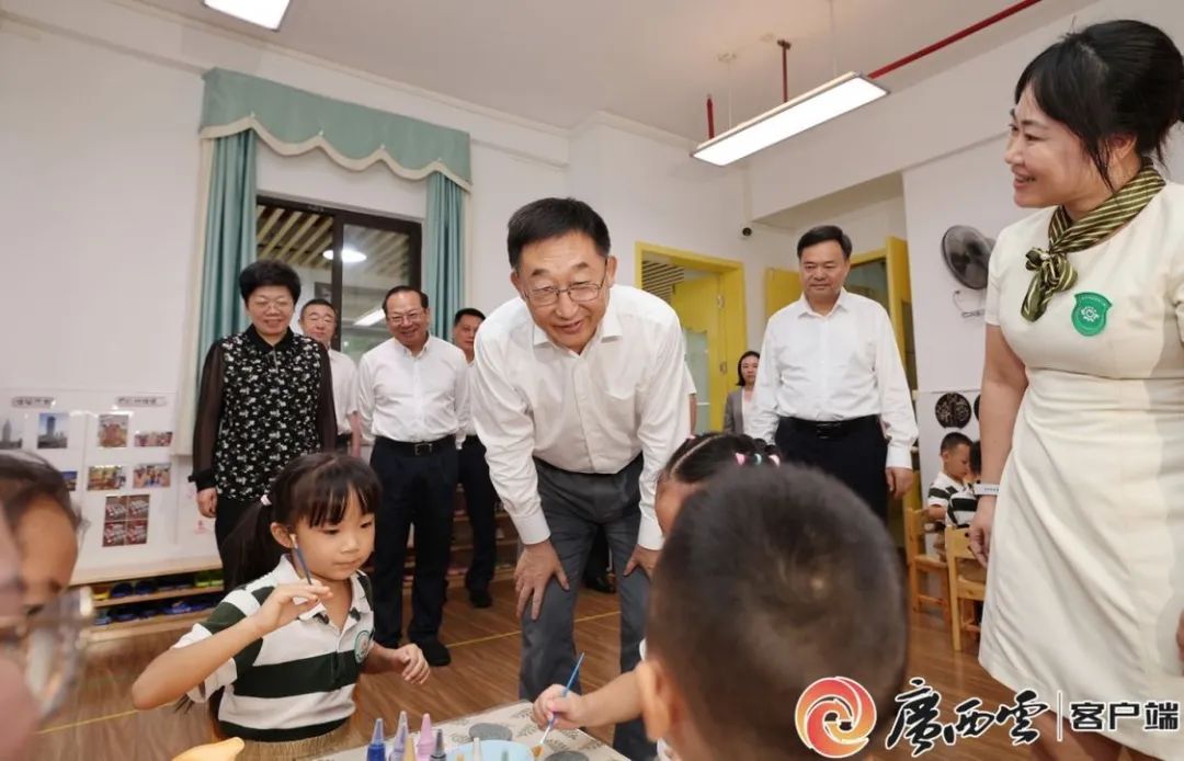 刘宁开展"六一"国际儿童节慰问活动 向全区各族少年儿童致以节日祝福