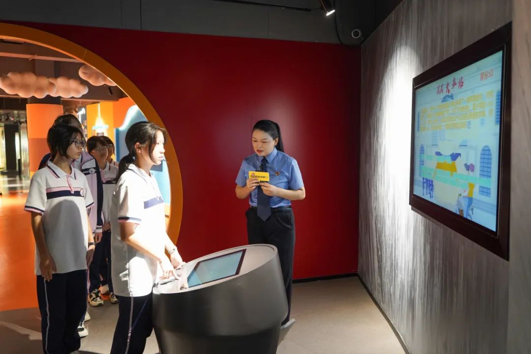 检护民生·迎六一丨小小检察官沉浸式法治之旅,超百万人观看!