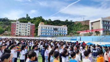 四川广安邻水九龙中学图片