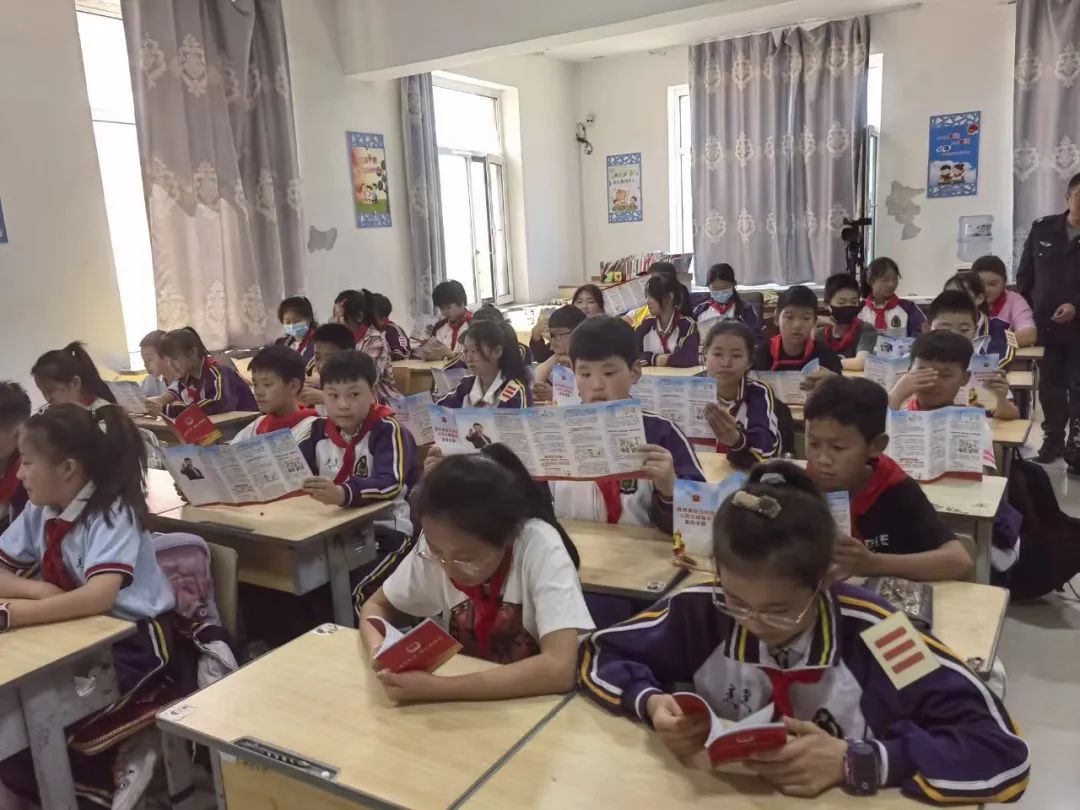 法润童心丨新宾:"典"亮"六一"     护"未"成长