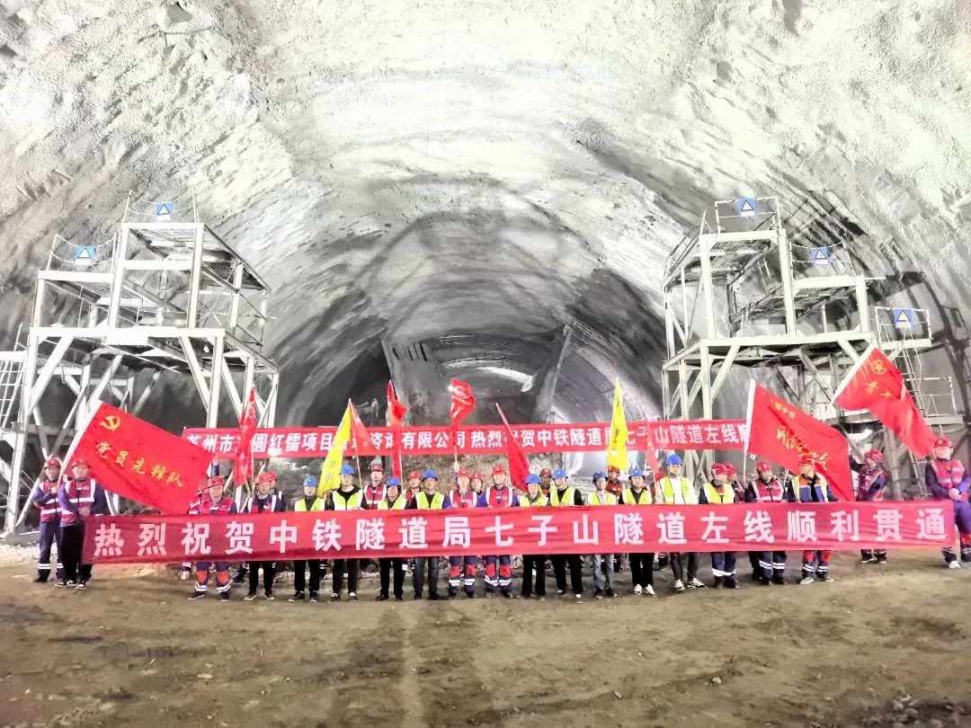 场地围挡及临建提前完成重要节点755月18日,南京地铁宁扬线4标港城
