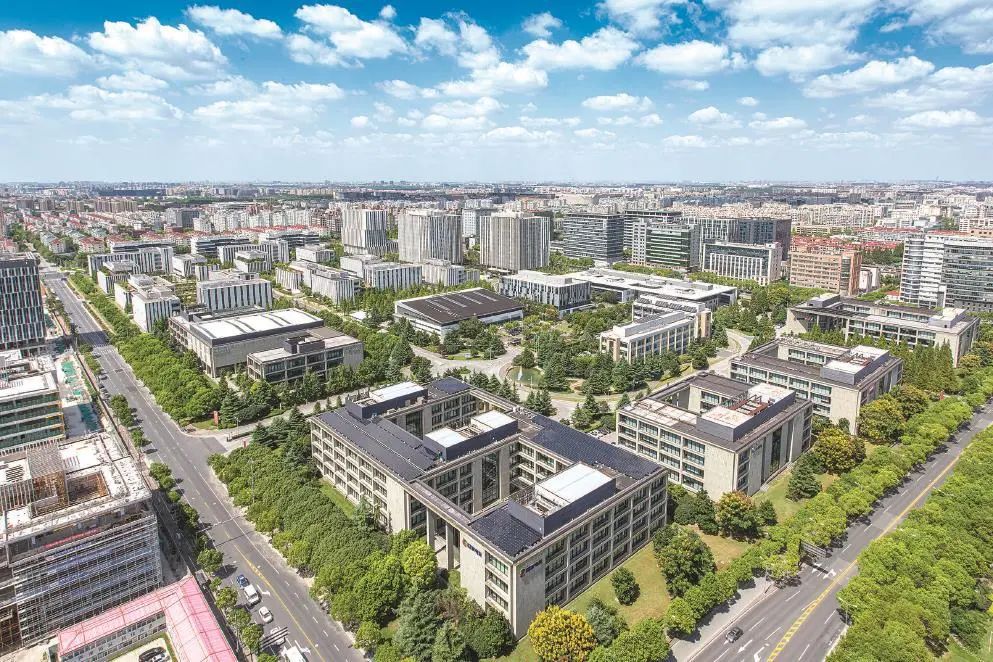 集聚区,已形成以市级工业智造软件产业集群为首的中小企业特色集群
