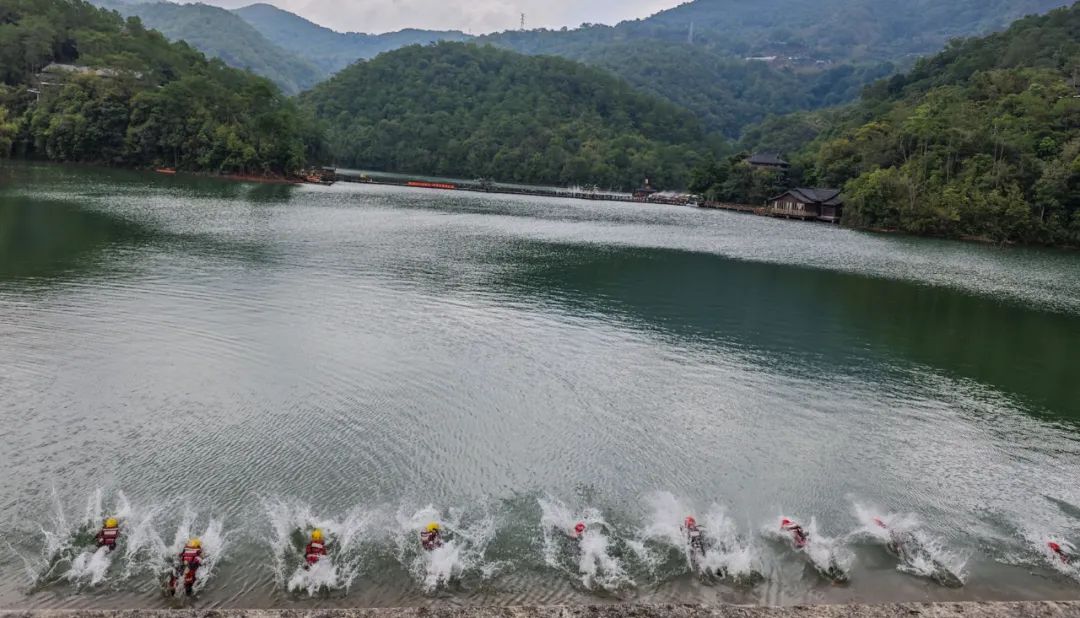 下好防汛"先手棋" 打好救援"主动仗"丨普洱支队开