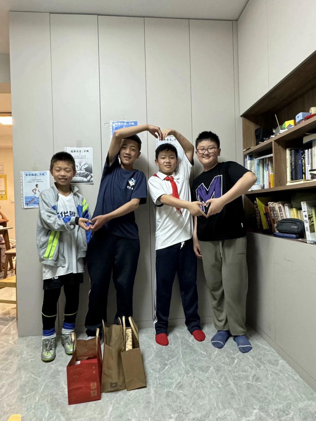 沪藏两地"手拉手" 同心筑梦"心连心"——2024年东华附校青少年交流