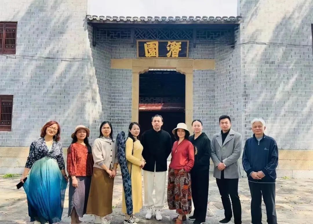 随着时间的推移,潜园文化逐渐传播到了全国各地,甚至传到了海外.