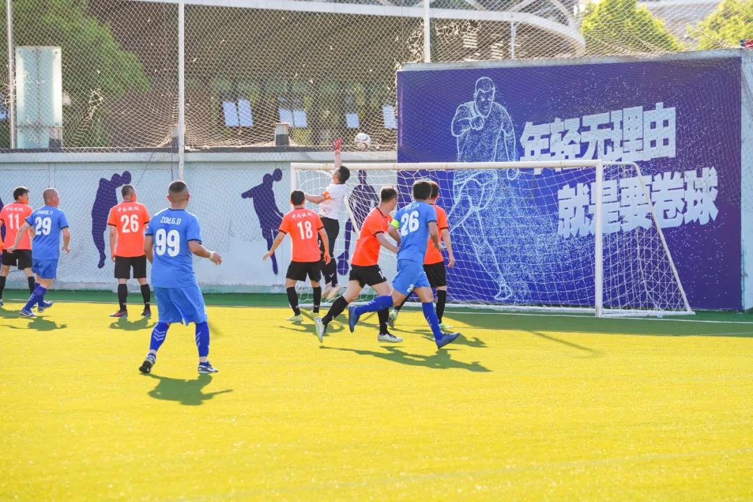 盛赞"连超"!英博主帅都想上场踢_澎湃号·媒体_澎湃新闻-the paper