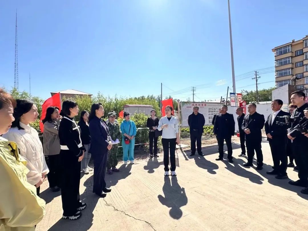 绥化市,北林区妇联联合开展"春种一粒粟"爱粮节粮亲子行暨"爱心妈妈伴