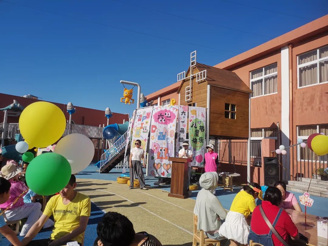 坎门街道妇联联合幼儿园策划了一场别开生面的"童心绘童画 欢乐过六一