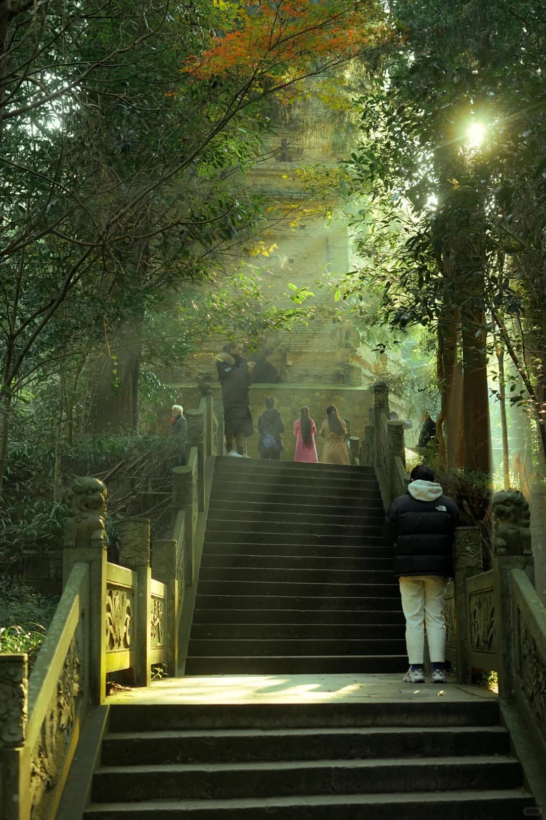 杭州边超好吃的小县城,与千年古刹相邻,私藏5a级景点