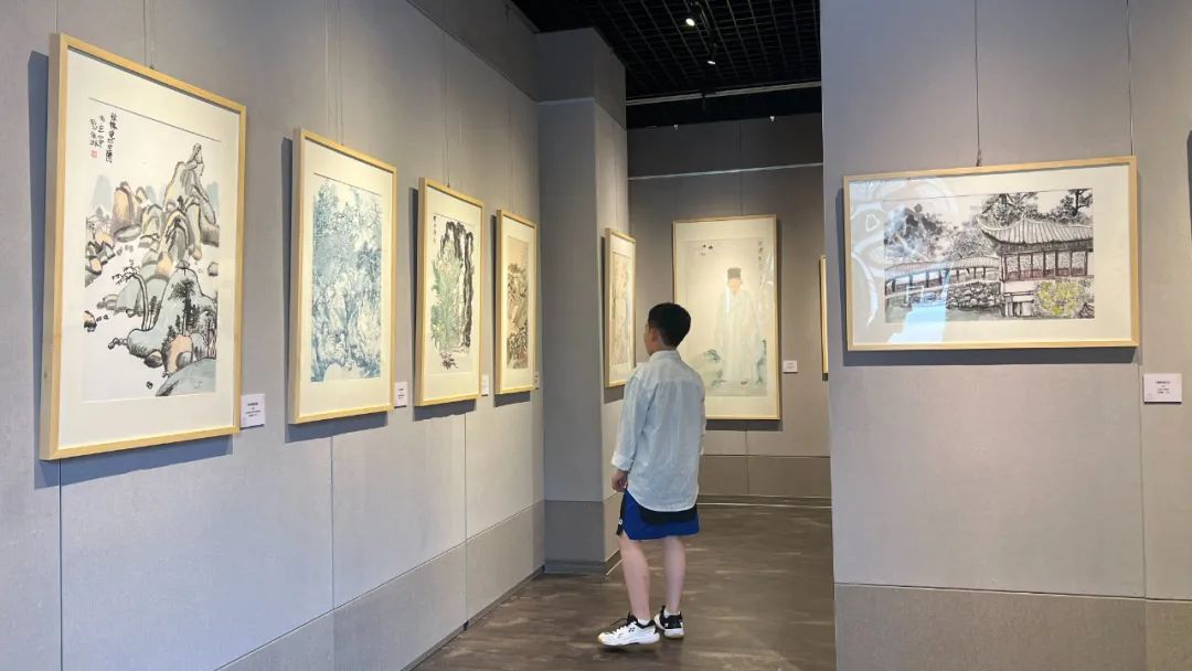 来松江这个展,看孩子眼中的多彩上海