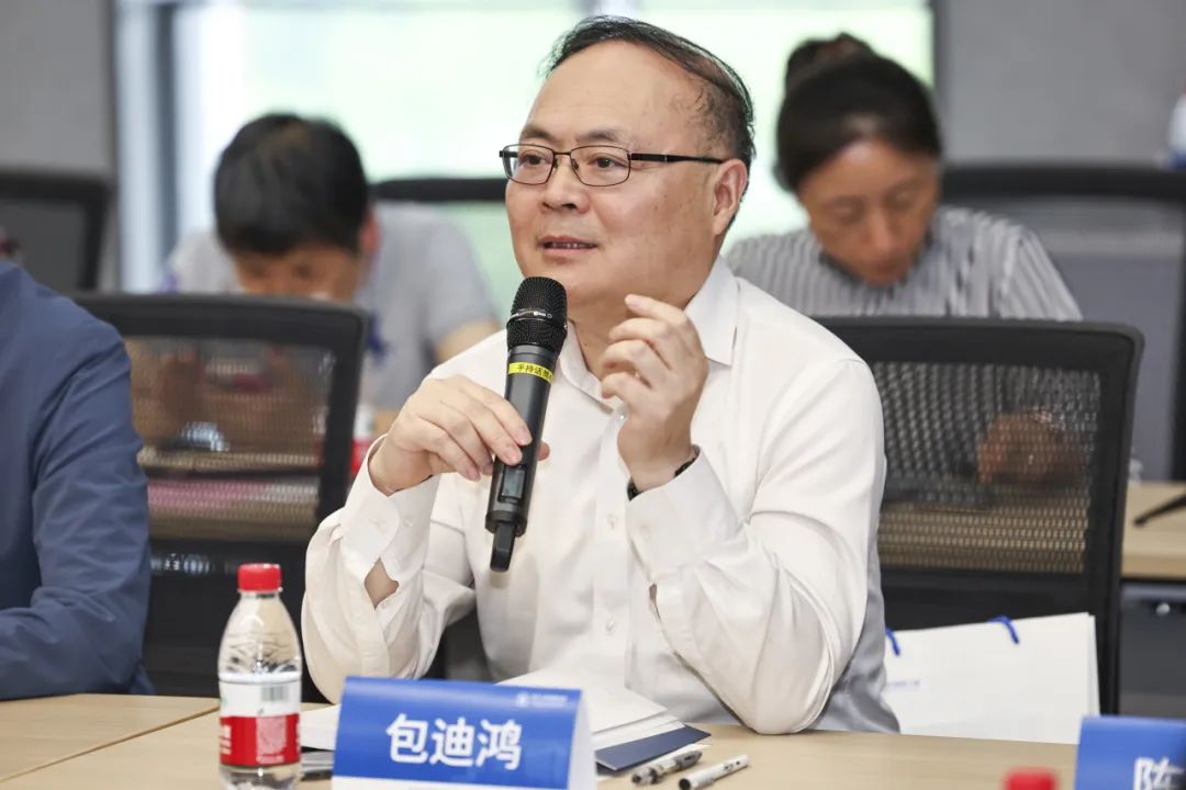 包迪鸿原浙江大学管理学院党委书记,校党委组织部部长,浙大城市学院