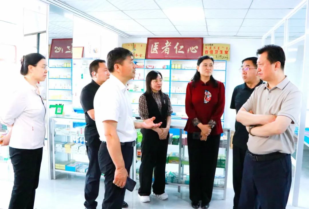 自治区卫健委到我旗调研紧密型县域医共体建设工作