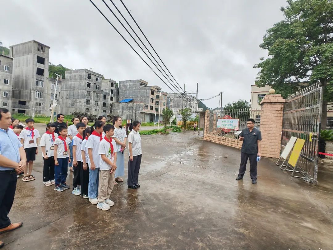 镇中心小学,潭龙小学,供月小学,益太小学,马王小学,东华镇初级中学,六