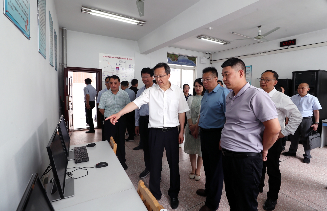 王建军带队调研2024年高考准备工作