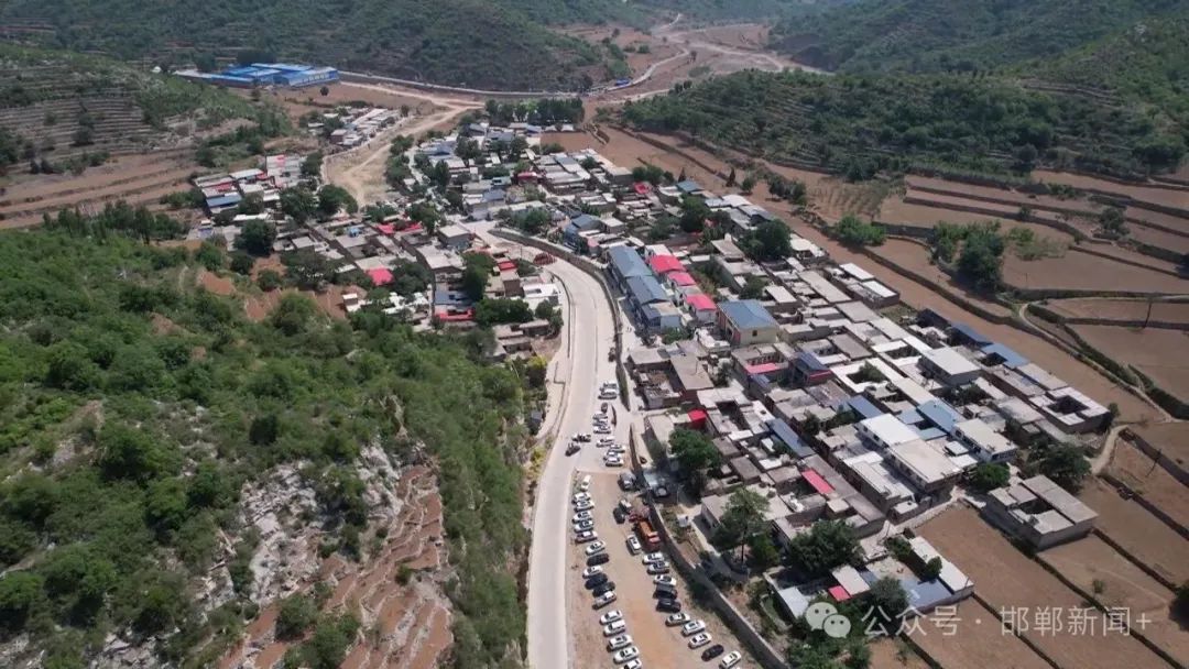 防汛重点村庄——陶泉乡五里河村组织开展了一次300余人参加的防汛抢