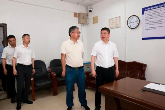 职教中心学勉中学草塔中学牌头中学市领导分别来到职教中心,学勉中学