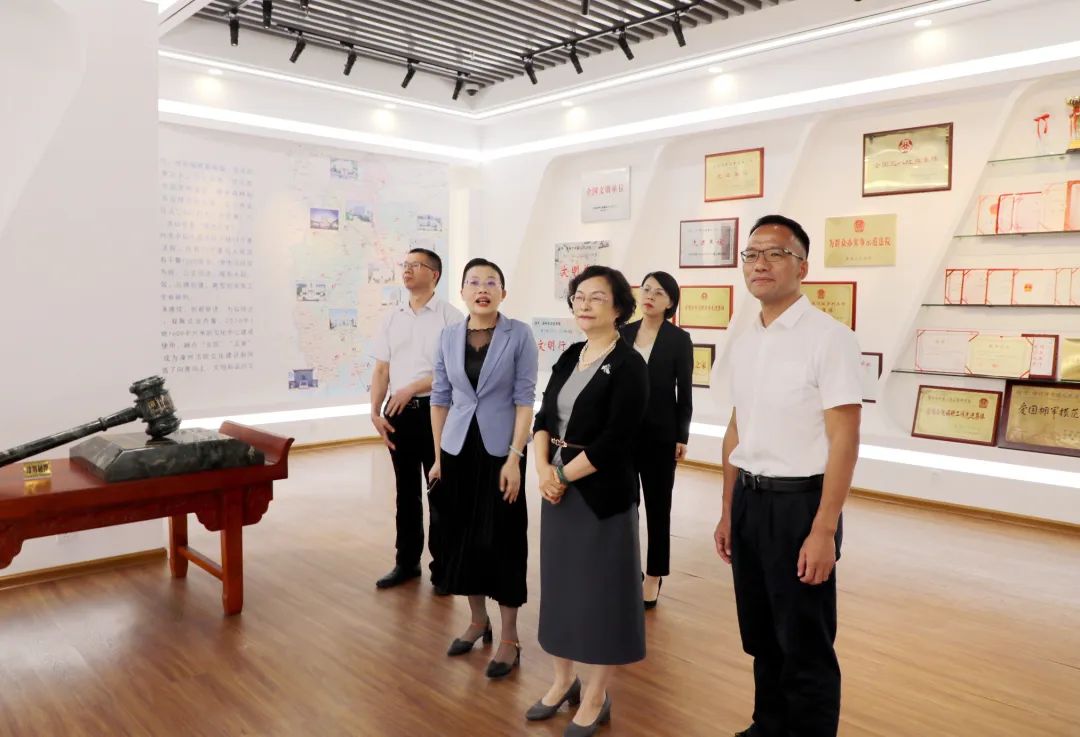 福建高院党组成员,副院长姚丽青到漳州调研指导工作