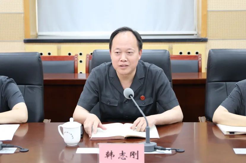 韩志刚对此次座谈会的召开给予了高度评价,表示律师和法官在法治共同