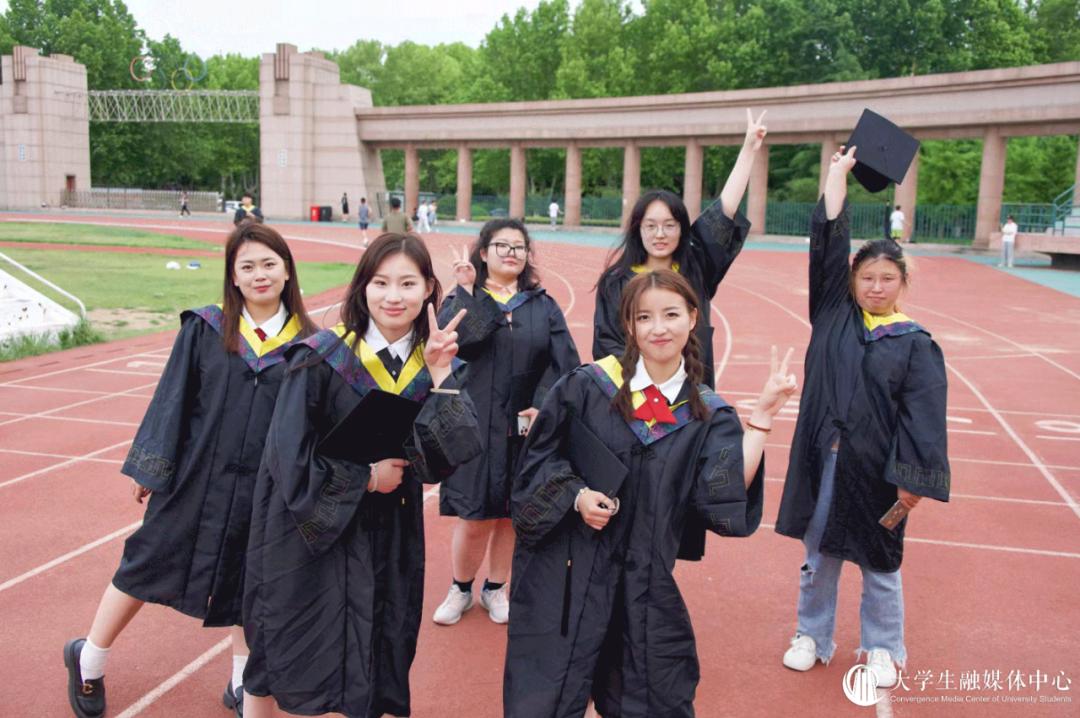 你的毕业照,官微包了!