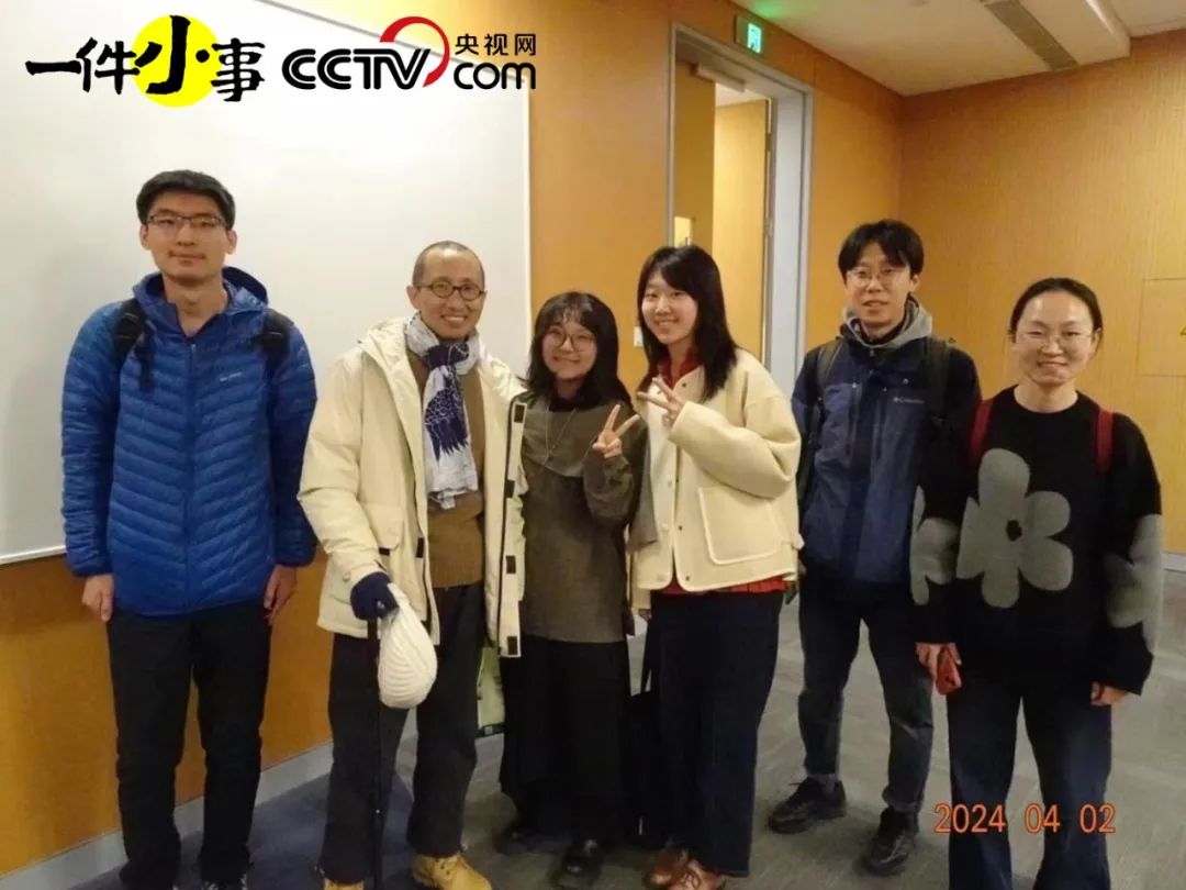 "胡可欣2022年9月入学,6月就被拉进师门微信群,每周开会讨论问题.
