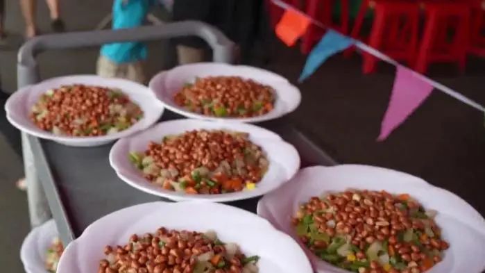 龙船丁,"吃过龙船丁添丁发财"如今的龙船饭就像一条独特的纽带将广东