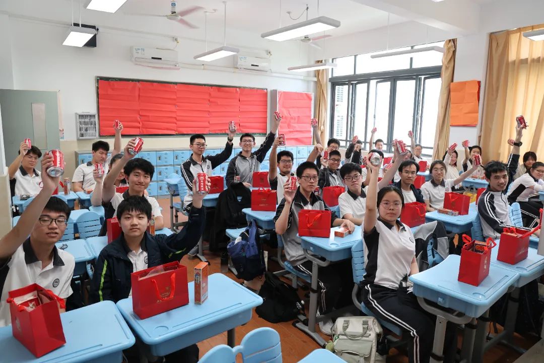 高考冲刺!"最后一课"陪伴徐汇学子们赴山海,拥星辰