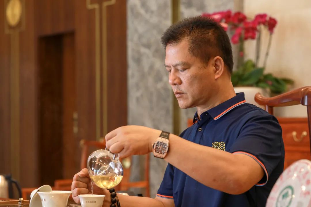 【茶香西双版纳】用匠人之心 做有生命之茶