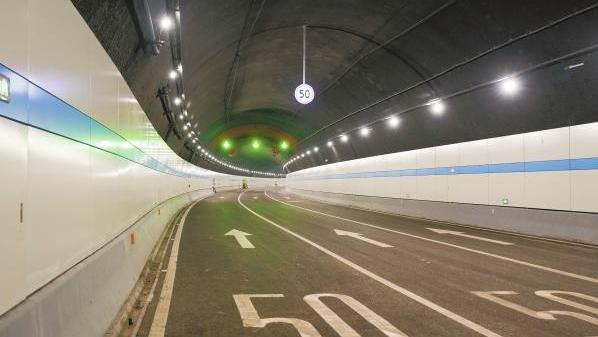 湖南长沙：湘雅路过江隧道预计本月通车
