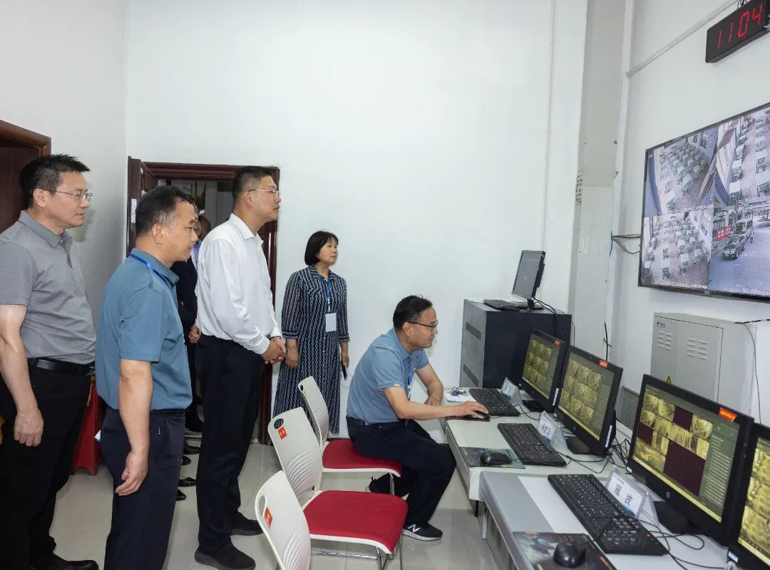 区领导检查高考准备工作情况:从严从细抓好高考服务保障全流程工作,全力以赴为考生保驾护航_澎湃号·政务_澎湃新闻-The Paper
