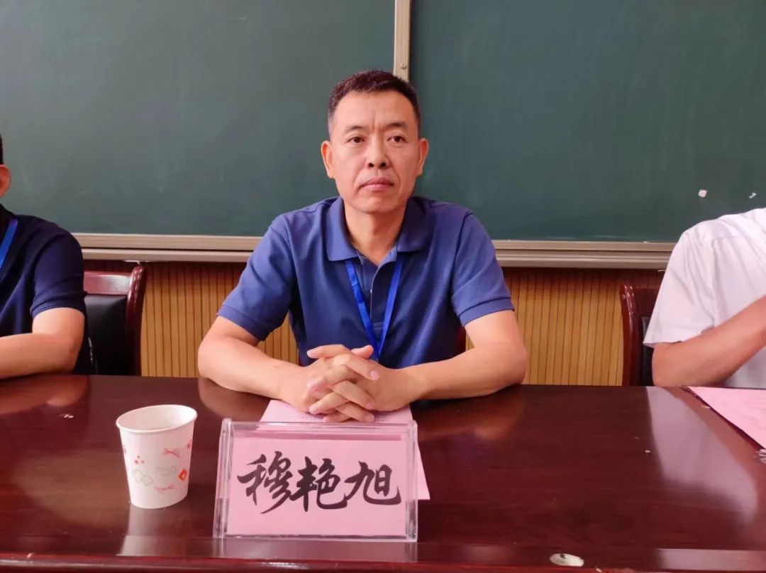 共设3个考点,127个试场,其中:城镇中学45个文科试场,文水中学50个理科