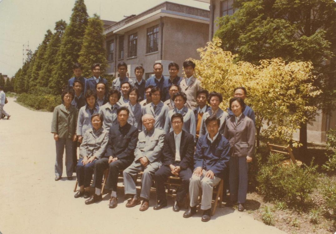 1952年夏,伴随着全国高等学校院系调整,卢鹤绂来到复旦大学