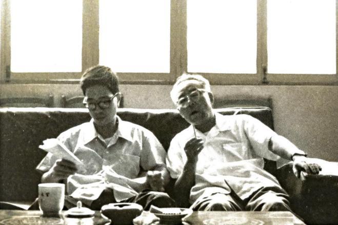 他是最早揭秘原子弹的复旦教授