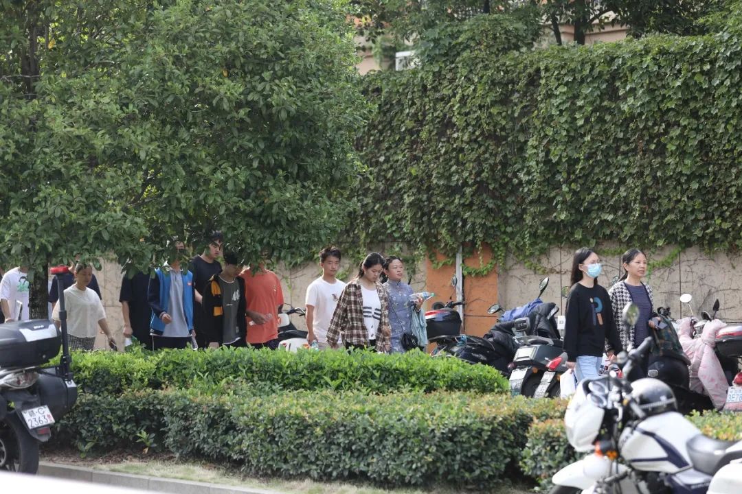 高安二中考点吴有训实验学校考点高安中学考点现场直击交出自己满意的