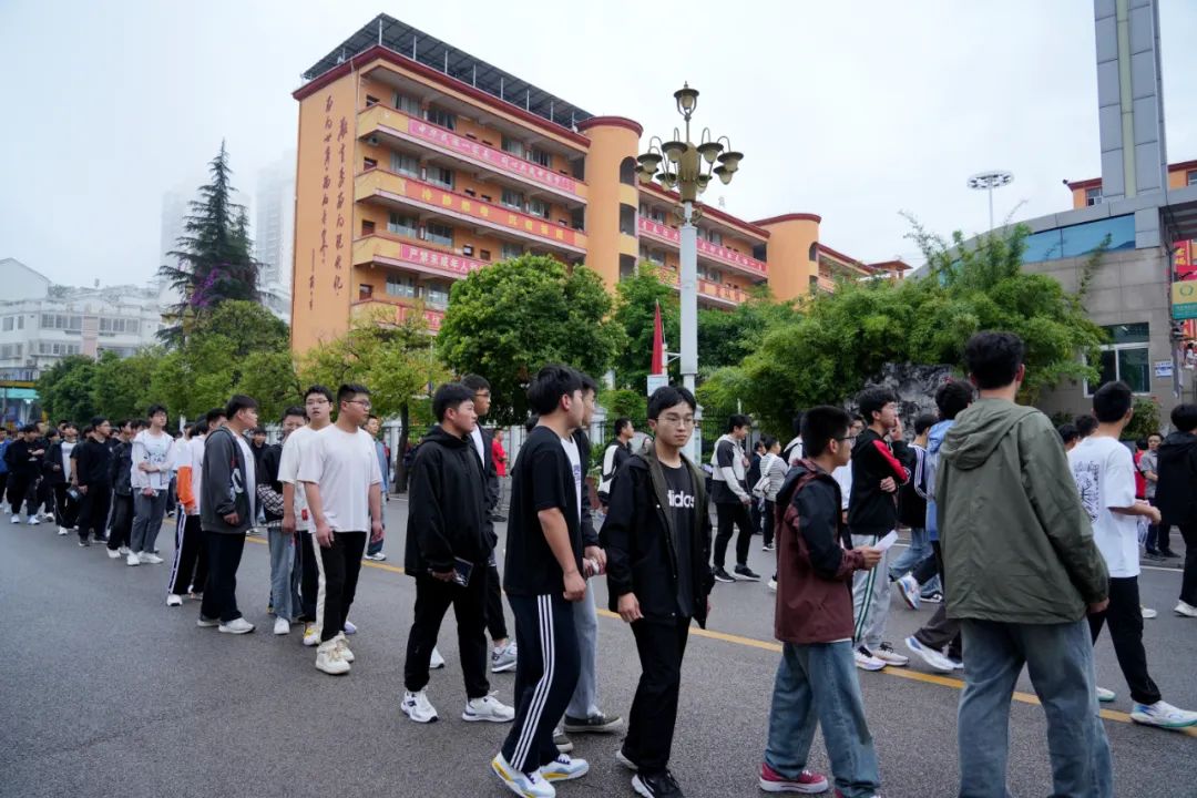 永善县一中女学生图片