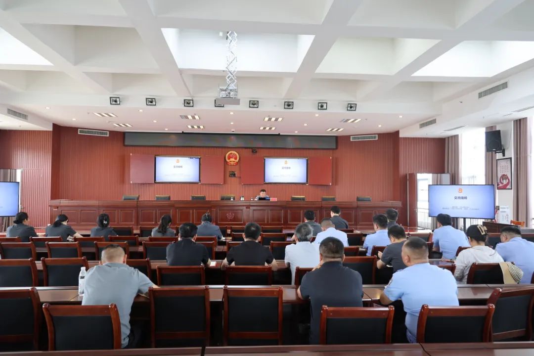 6月7日下午,虞城县人民法院组织开展刑事审判专题辅导讲座,邀请商丘市